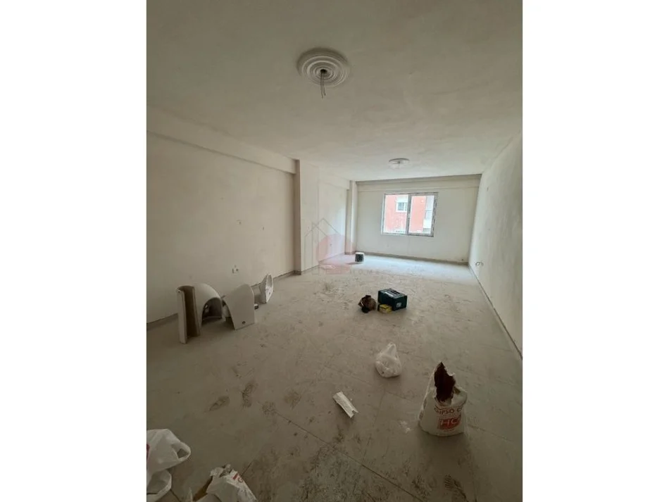 Tirane, shitet apartament 2+1 Kati 5, 108 m² 103.000 € (Bulevardi Blu)