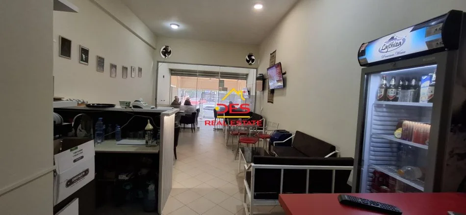Vlore, shitet lokal Kati 0, 51 m² 110.000 € (Rruga Enver Jaho)