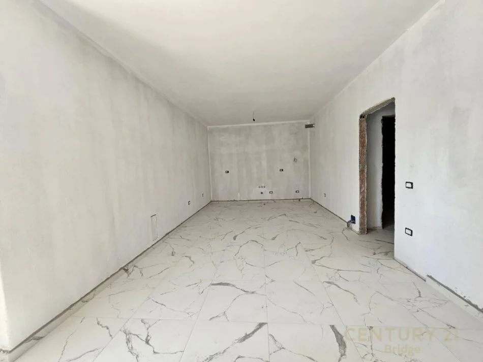 Tirane, shitet apartament 2+1+Aneks+Ballkon , 107 m² 150.000 € (Unaza e Re)