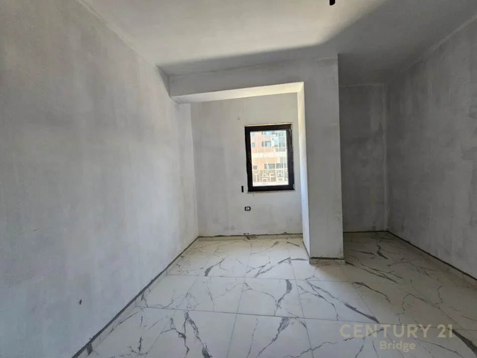 Tirane, shitet apartament 2+1+Aneks+Ballkon , 107 m² 150.000 € (Unaza e Re)