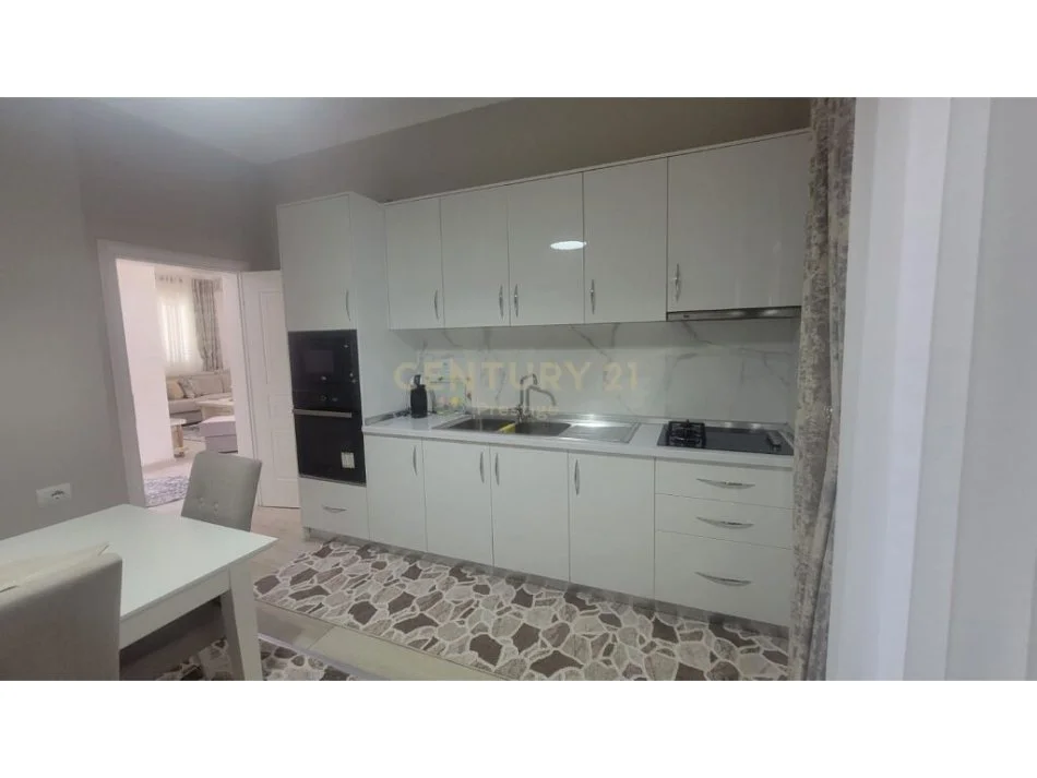 Tirane, jap me qera Vile 2+1 Kati 2, 105 m² 600 € (Vilat Amerikane)