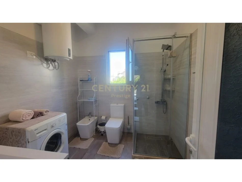 Tirane, jap me qera Vile 2+1 Kati 2, 105 m² 600 € (Vilat Amerikane)
