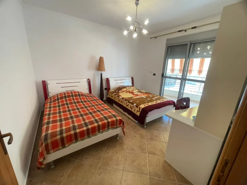 Durres, shitet apartament 2+1+Ballkon Kati 3, 86 m² 100.000 € (Golem)
