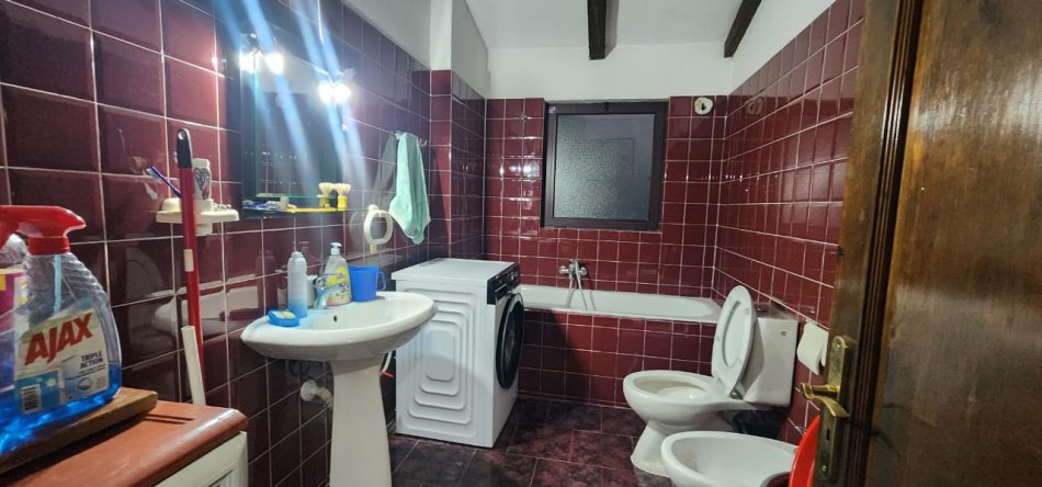 Tirane, shitet apartament 3+1+Aneks+Ballkon Kati 6, 117 m² 187.200 € 