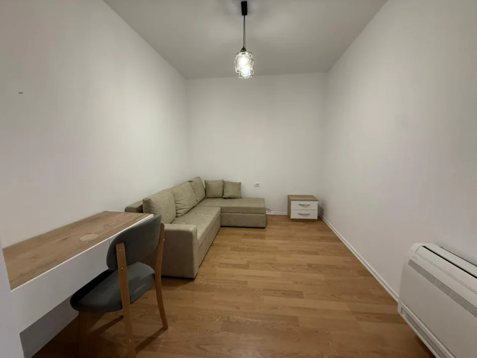 Tirane, shitet apartament 1+1/ + Garsionere Kati 9, 110 m² 180.000 € (Kristal Center)