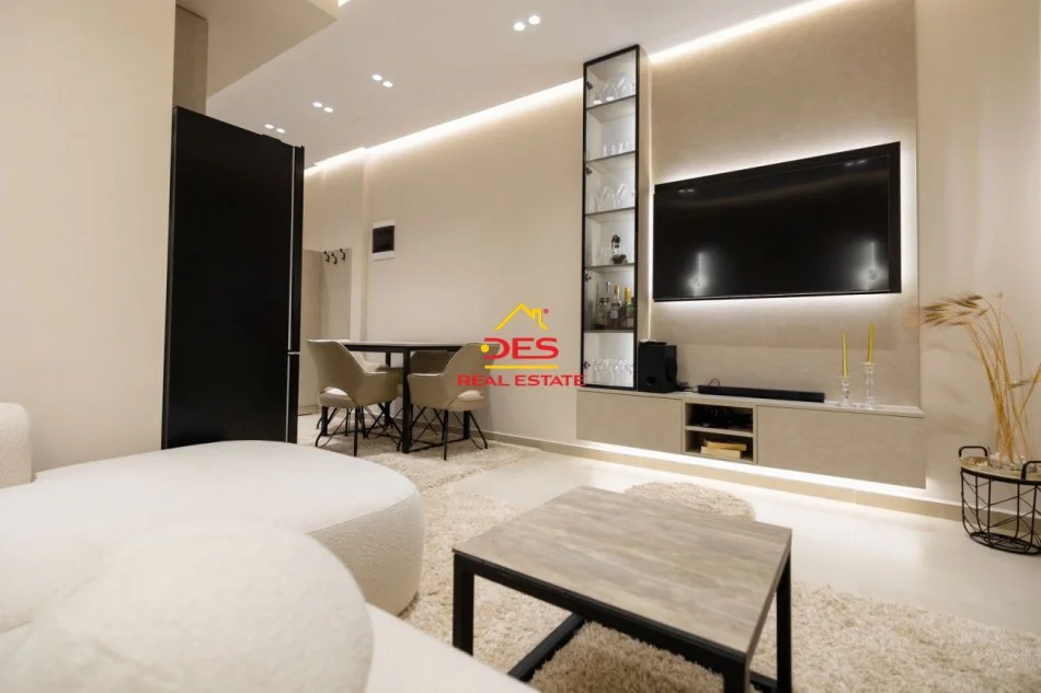 Vlore, shitet apartament 1+1 Kati 1, 110 m² 215.000 € (Rruga Gjergj Kastrioti)