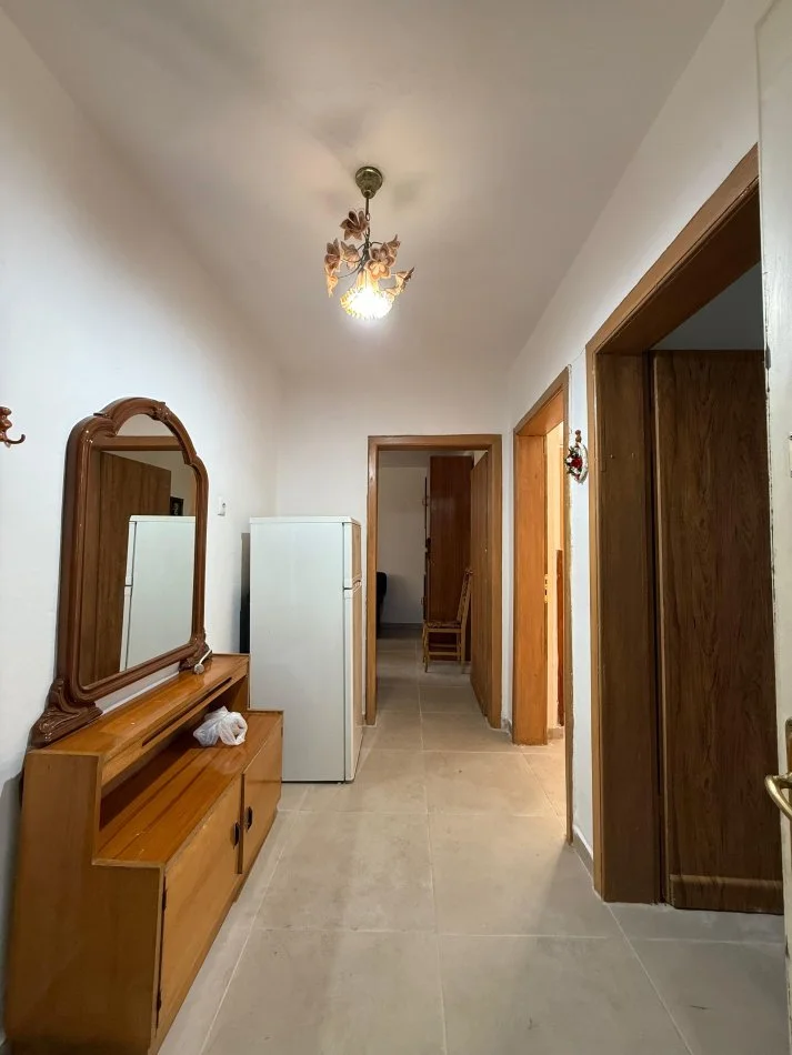 Tirane, jepet me qera apartament 3+1+Aneks+Ballkon Kati 4, 85 m² 600 € 