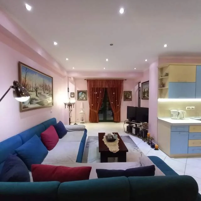 Tirane, jepet me qera apartament 2+1+BLK Kati 6, 110 m² 550 Euro