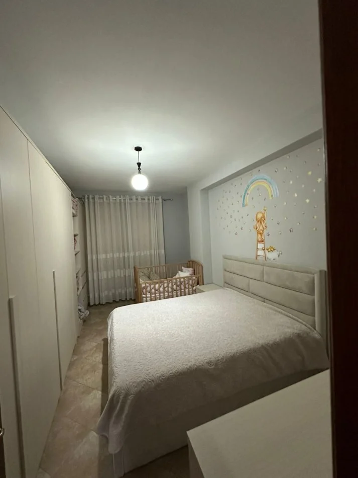Tirane, jepet me qera apartament 1+1+Ballkon Kati 5, 65 m² 450 € (Teodor Keko)