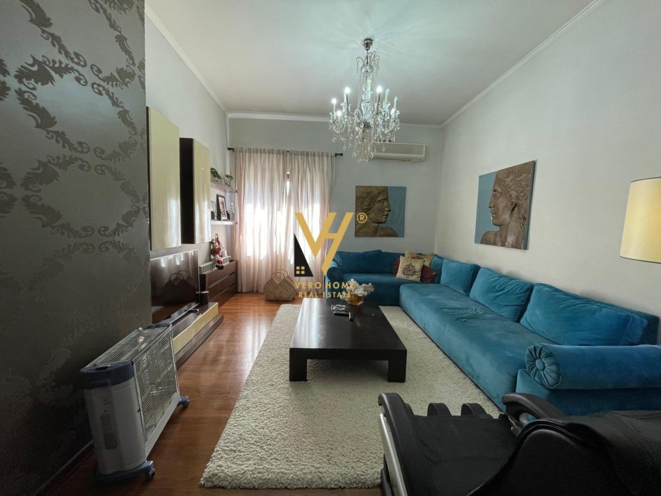 Tirane, shitet apartament 2+1+Ballkon Kati 7, 120 m² 360,000 € (RRUGA E DIBRES)