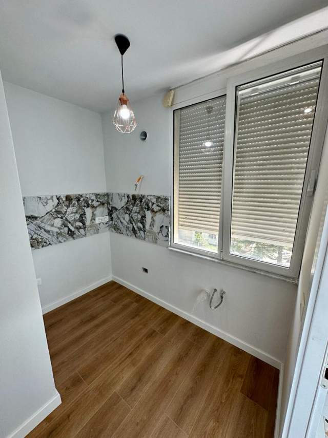 Tirane, shes apartament 1+1 Kati 5, 78 m² 143.000  (TEK MOZAIKU)
