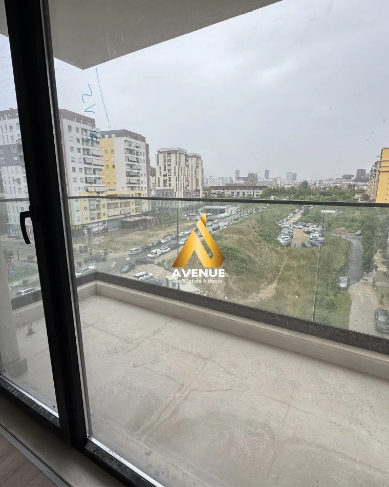 Tirane, shitet apartament 1+1 Kati 5, 74 m² 126.000 € (Rruga E Dafinave)