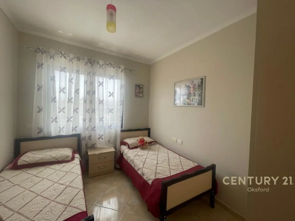 Tirane, jepet me qera apartament 2+1+Aneks+Ballkon Kati 8, 78 m² 430 € (joklin persi)