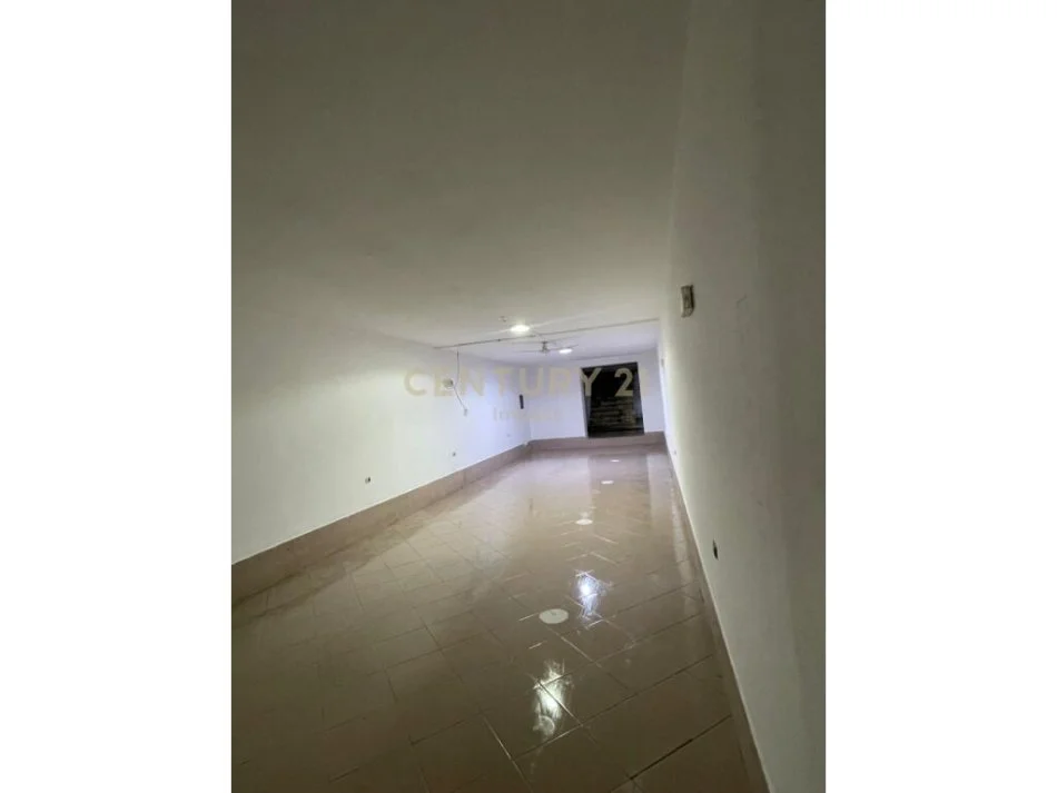 Tirane, jepet me qera dyqan Kati -1, 