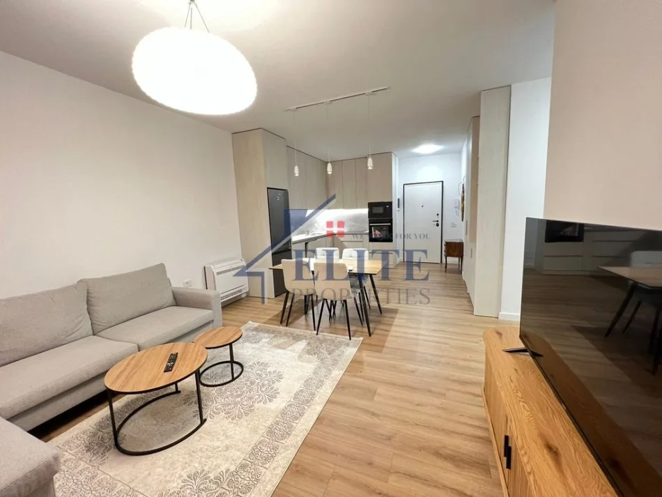 Tirane, jepet me qera apartament 2+1+Ballkon Kati 5, 110 m² 700 € (Rruga Don Bosko)