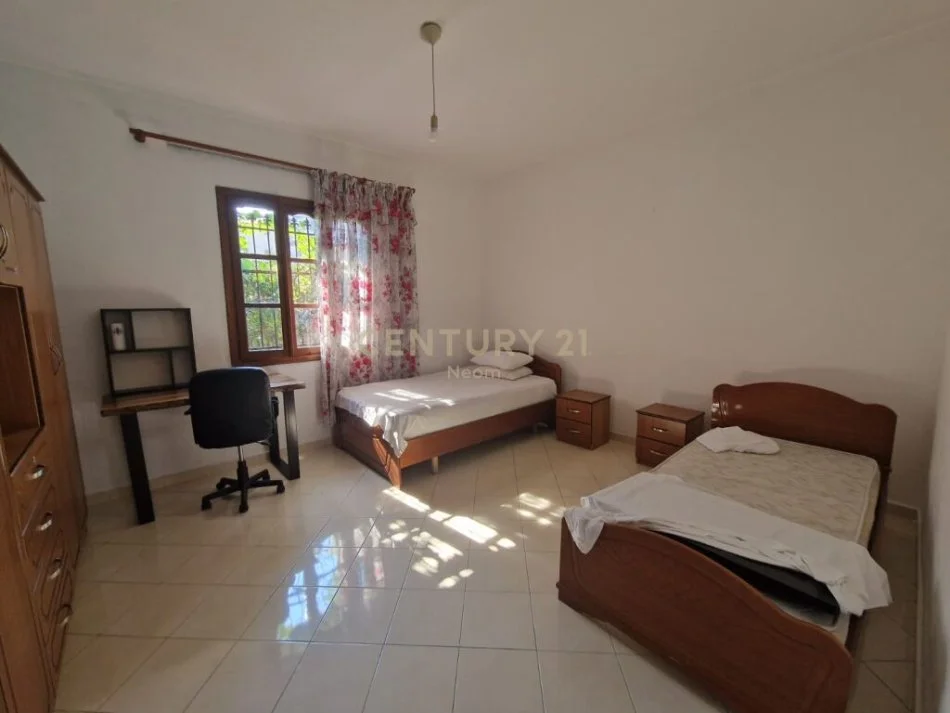 Tirane, jepet me qera apartament 2+1 Kati 1, 334 m² 500 € (Allias)