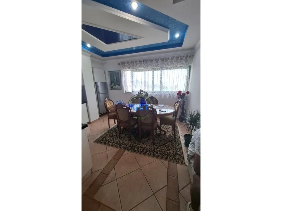 Durres, jepet me qera apartament 2+1+Ballkon Kati 1, 100 m² 600 € (Vollga)