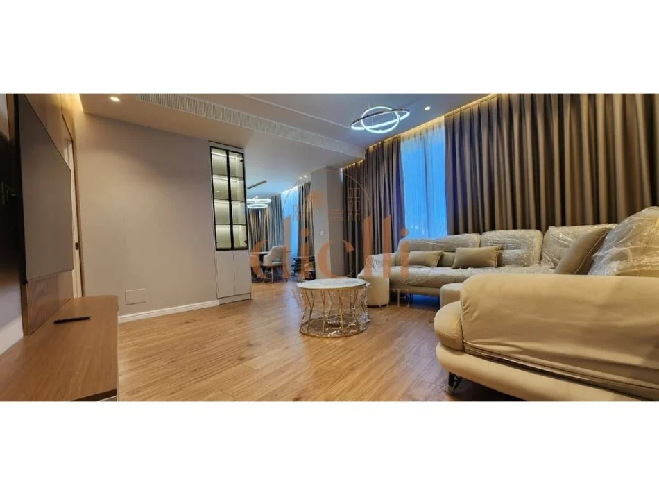 Tirane, shitet apartament 2+1 Kati 11, (lake view)