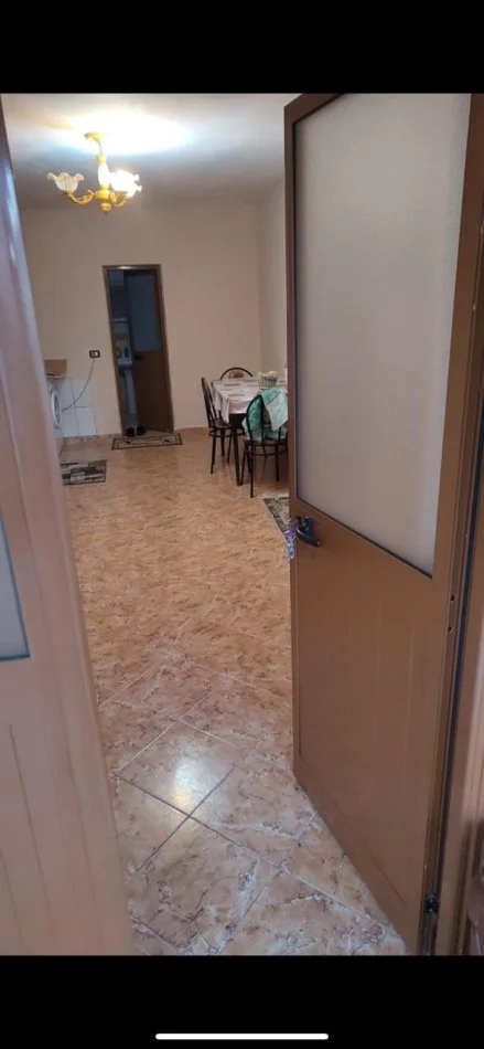 Tirane, jepet me qera shtepi 2+1+Aneks+Ballkon Kati 1, 91 m² 350 € (Xhafize Keko)