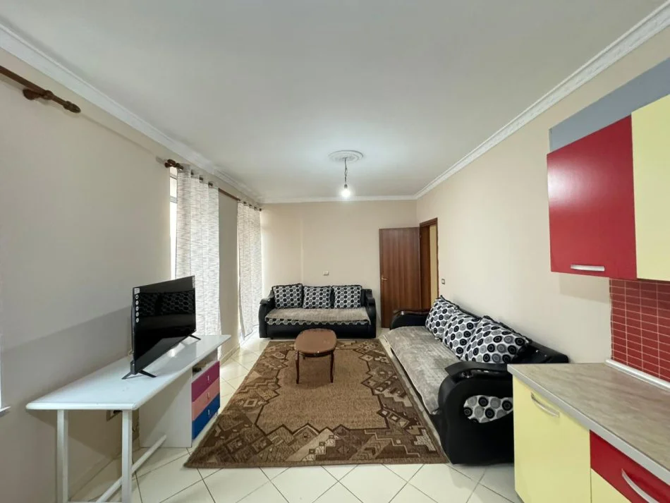 Tirane, jepet me qera apartament 2+1+Aneks+Ballkon, Kati 8, 105 m2 400 € (Teodor Keko)