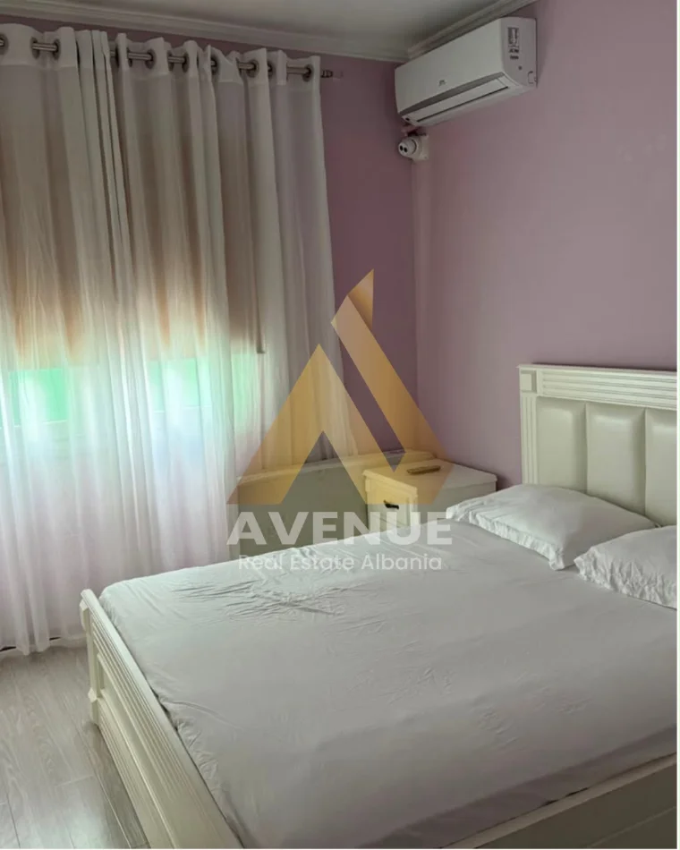 Tirane, jepet me qera apartament 2+1+Ballkon Kati 2, 95 m² 750 € (Rruga Tidh Dahia)