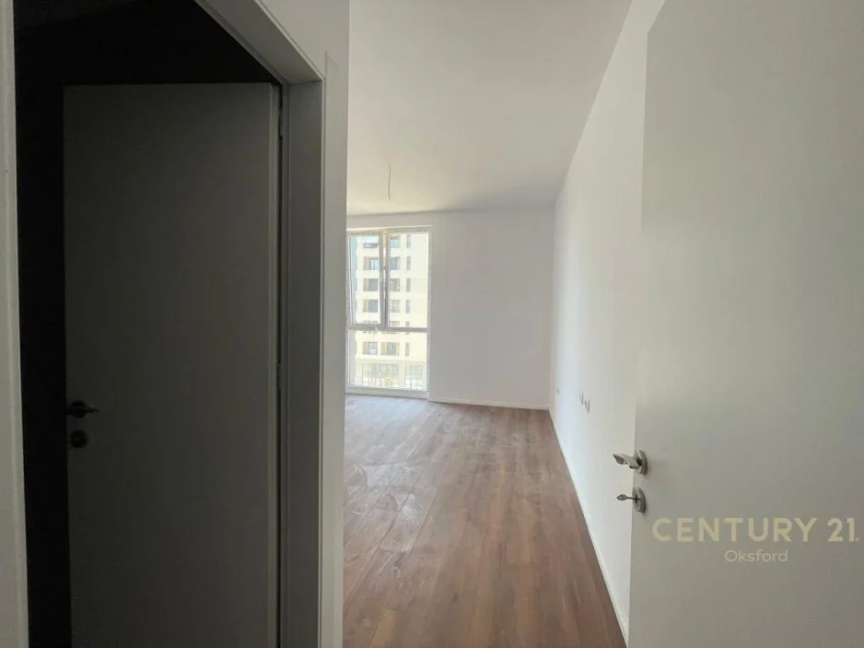 Tirane, shitet apartament 2+1+Ballkon Kati 3, 116 m² (Ish Fusha e Aviacionit)