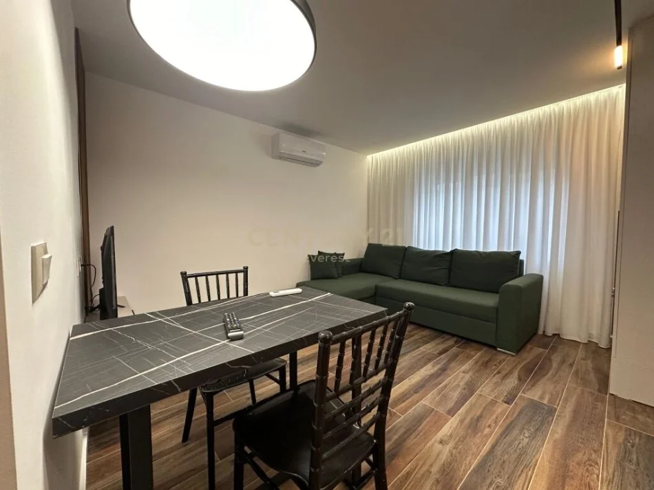 Tirane, shitet apartament 1+1 Kati 1, 59 m² 118.000 € (brryl)