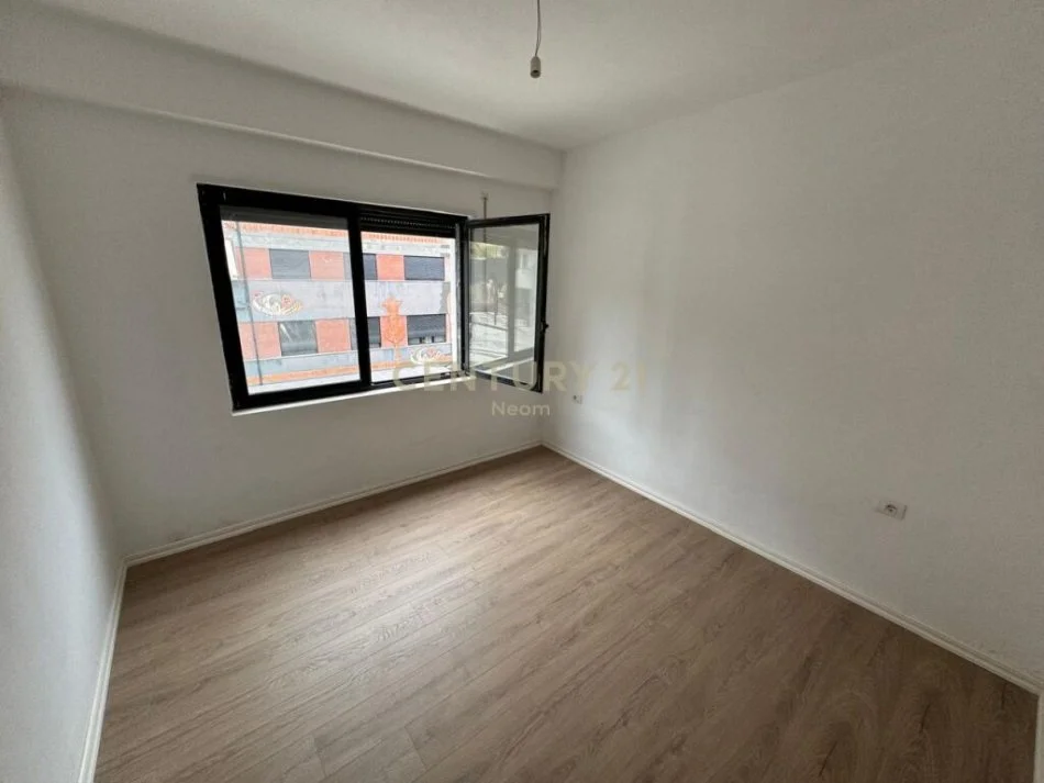 shitet 2+1 Kati 3, 112 m² 180.000 € (kodra e diellit)
