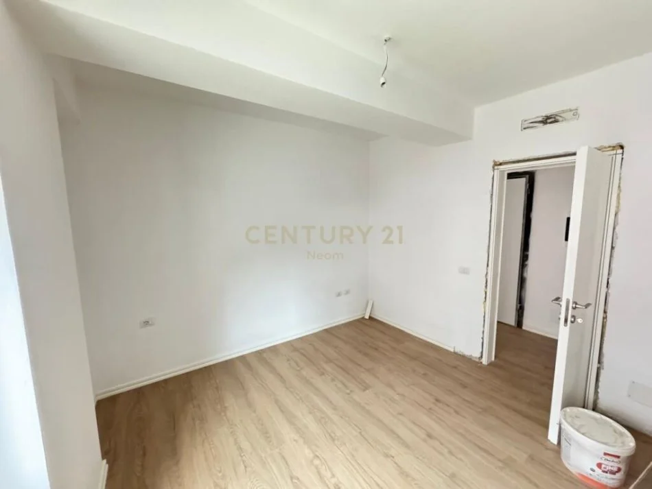 shitet 2+1 Kati 3, 112 m² 180.000 € (kodra e diellit)
