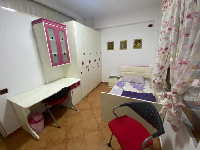 Tirane, jepet me qera apartament 3+1+A+BLK Kati 2, 110 m² 700 Euro (Ndre Mjeda)