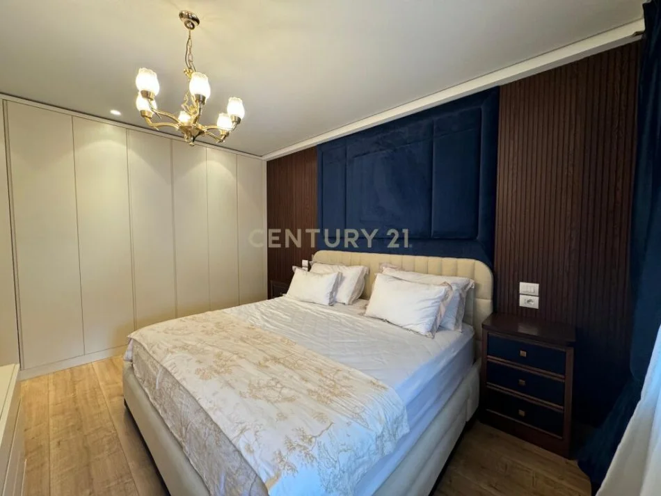 Tirane, jepet me qera apartament 2+1 Kati 2, 114 m² 950 € (liqeni i thate)