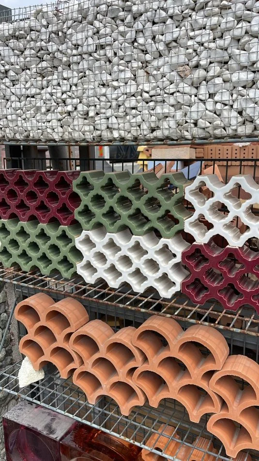 Tirane, shes Tulla shamat, Tulla balte, Tulla xhami 10 €