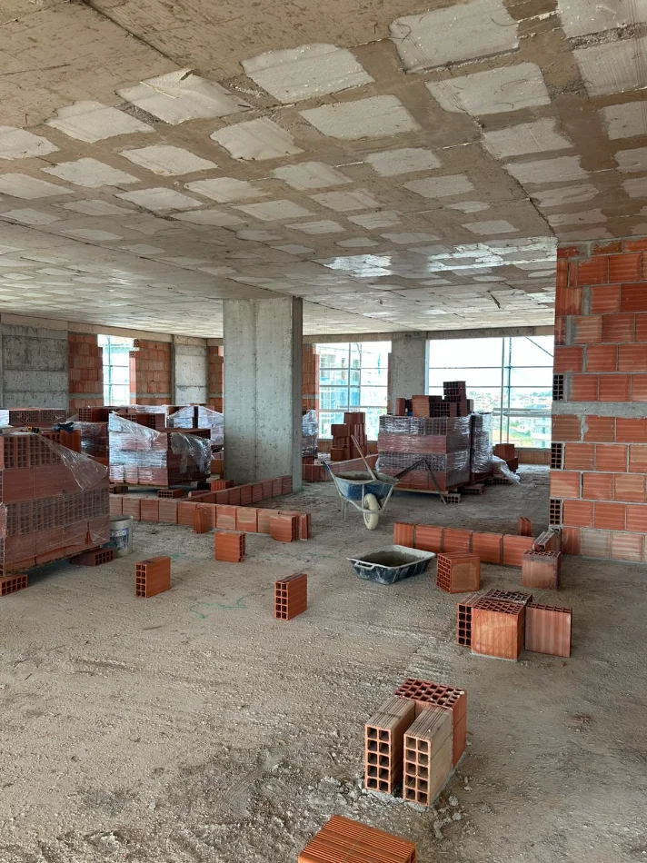 Tirane, shitet 2+1+Ballkon Kati 6, 110 m² 126.000 € (Rruga Lidhja e Prizrenit)