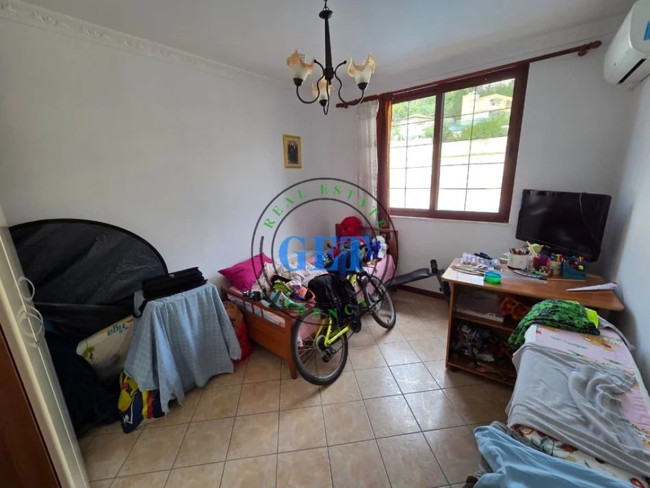 Durres, shitet apartament 3+1+Ballkon Kati 2, 144 m² 320.000 € (Vollga)