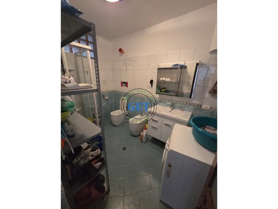 Durres, shitet apartament 3+1+Ballkon Kati 2, 144 m² 320.000 € (Vollga)