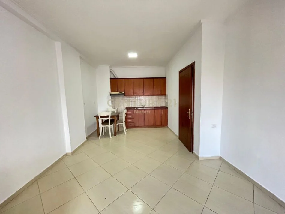 Tirane, shitet apartament 1+1 Kati 3, 77 m² 96.000 € (don bosko)