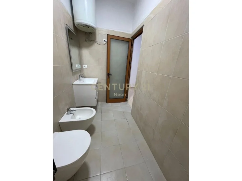 Tirane, shitet apartament 1+1 Kati 3, 77 m² 96.000 € (don bosko)