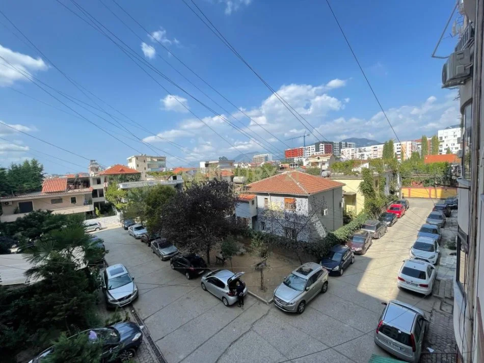 Tirane, shitet apartament 1+1 Kati 3, 77 m² 96.000 € (don bosko)