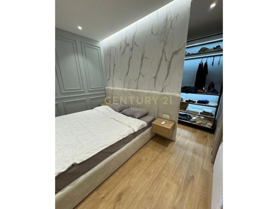 Tirane, shitet apartament 2+1 Kati 16, 124 m² 350.000 € (Rruga e Kavajes)