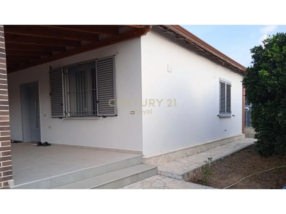 Tirane, toke , 14.000 m² 168.000 €