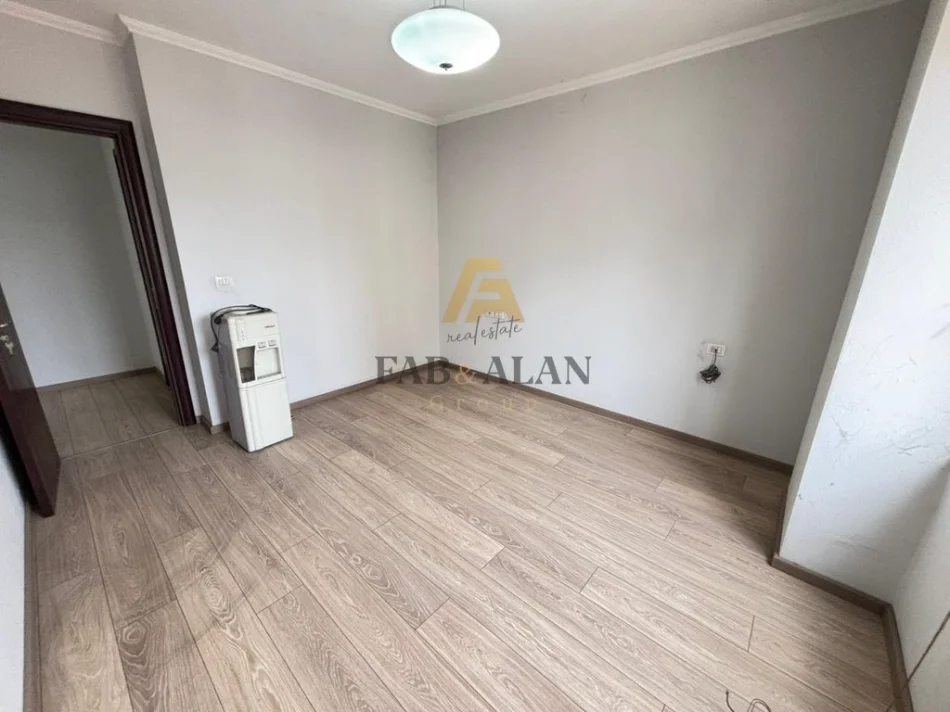 Tirane, shitet apartament 2+1 Kati 3, 103 m² 258.000 € (Muhamed Gjollesha)