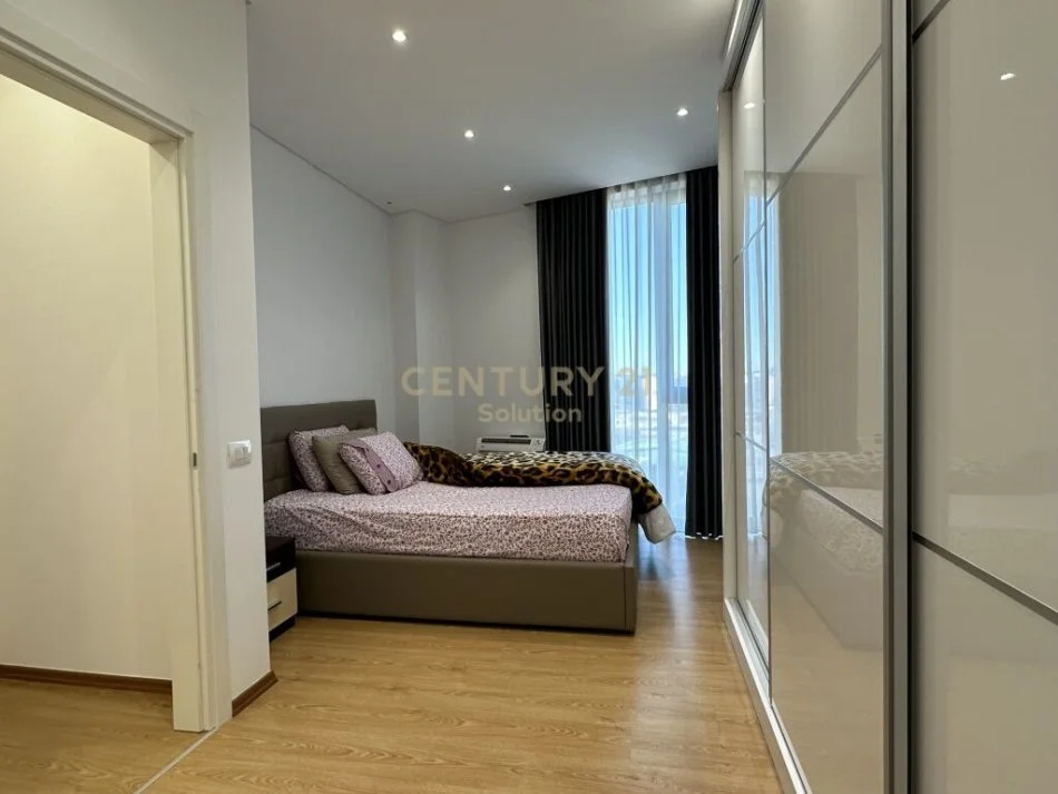 Tirane, shitet apartament 2+1 Kati 7, 134 m² 220.000 € (rruga e kavajes)