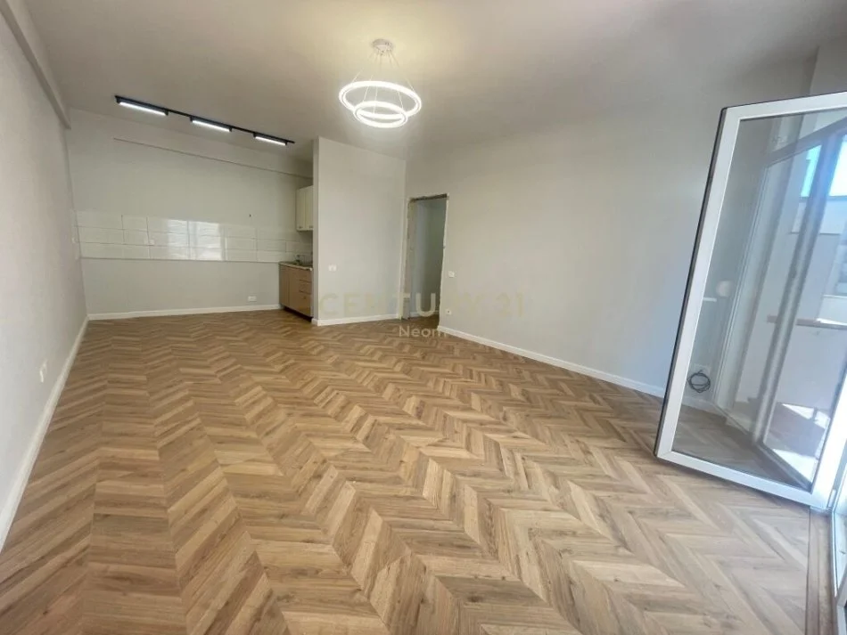 Tirane, shitet apartament 1+1 Kati 4, 72 m² 120.000 € (kodra e diellit)