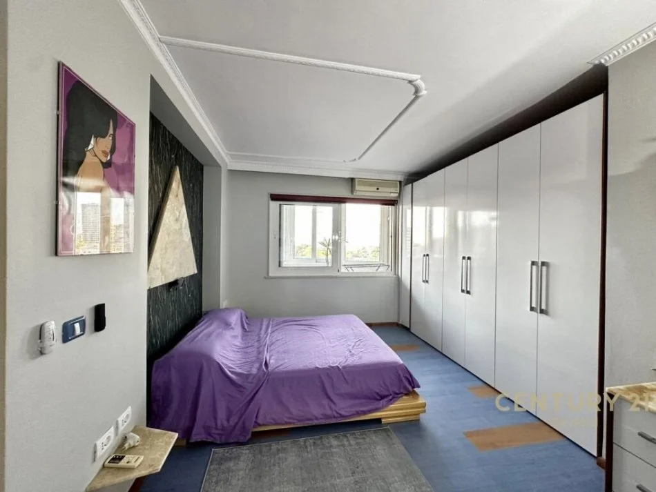 Tirane, shitet 2+1 Kati 8, 102 m² 365.000 € (BLLOK)