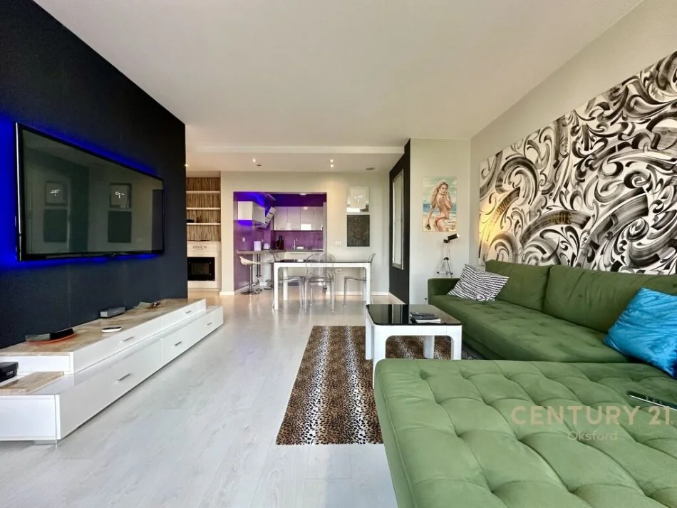Tirane, shitet 2+1 Kati 8, 102 m² 365.000 € (BLLOK)
