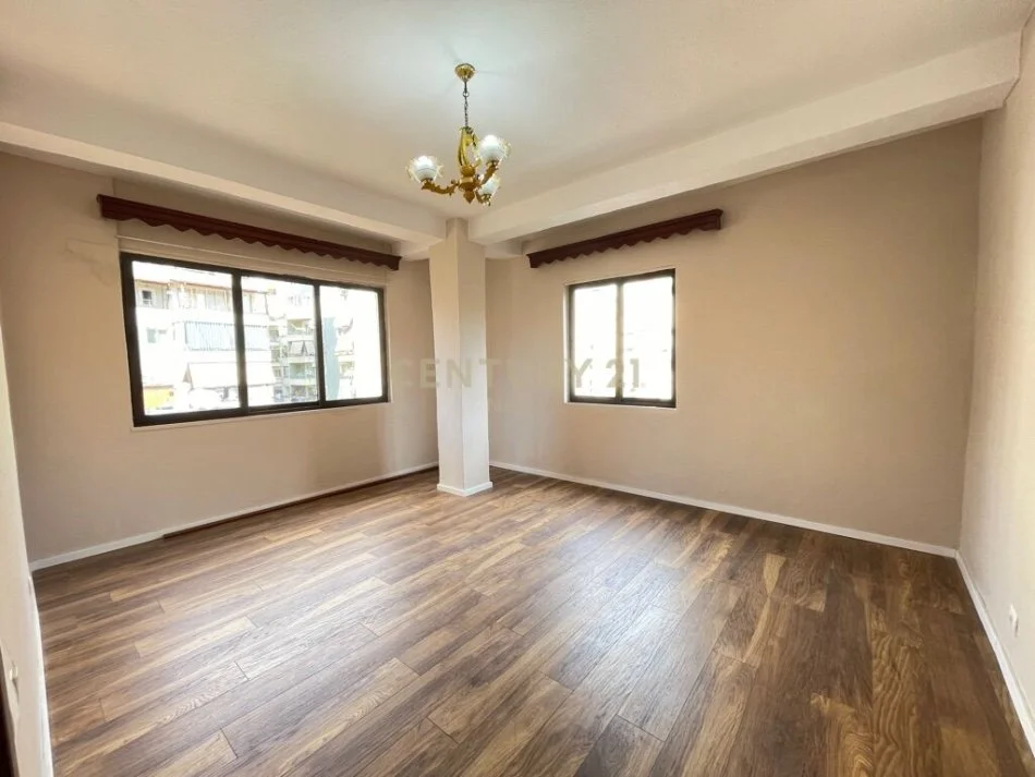 Tirane, jepet me qera apartament 2+1 Kati 4, 105 m² 190.000 € (Myslym shyr)