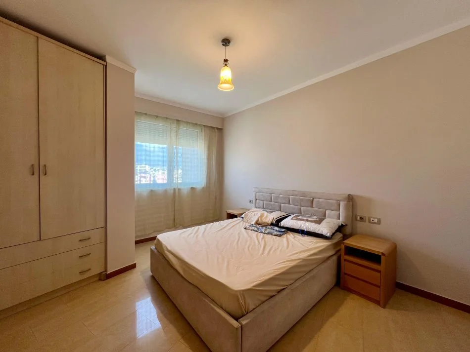 Tirane, jepet me qera apartament 1+1+Ballkon , 67 m² 500 € (Rruga e Elbasanit)