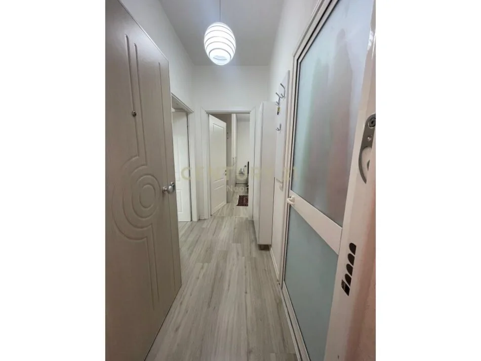 Tirane, shitet apartament 1+1 Kati 5, 68 m² 110.000 € (ish parku)