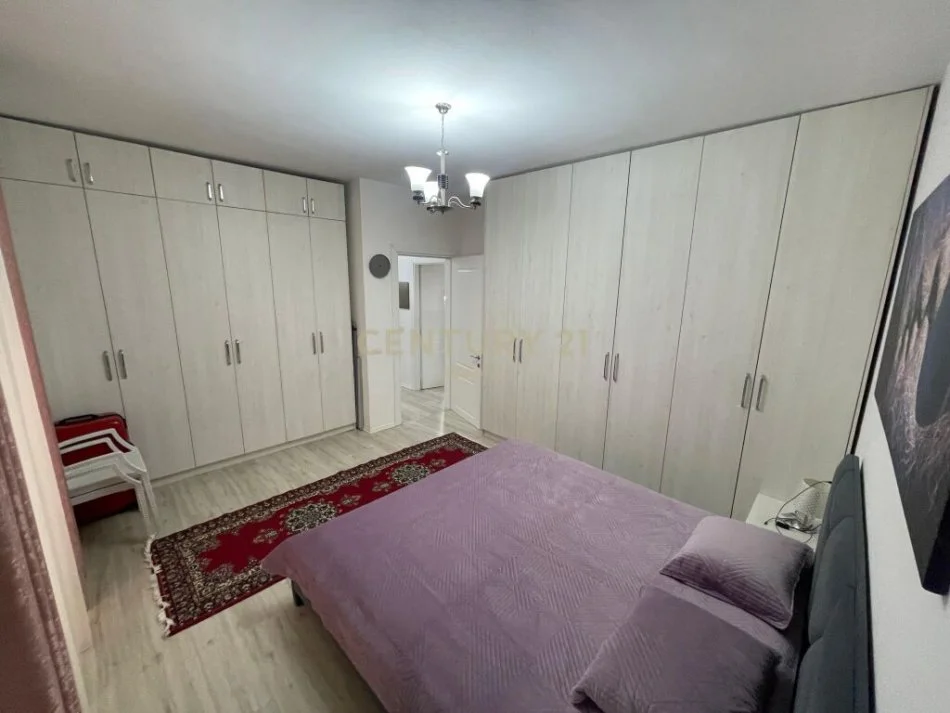 Tirane, shitet apartament 1+1 Kati 5, 68 m² 110.000 € (ish parku)