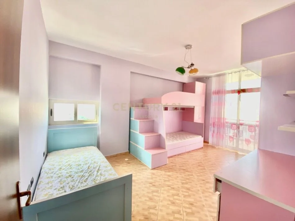 Tirane, jepet me qera apartament 2+1 Kati 5, 88 m² 450 € (astir)